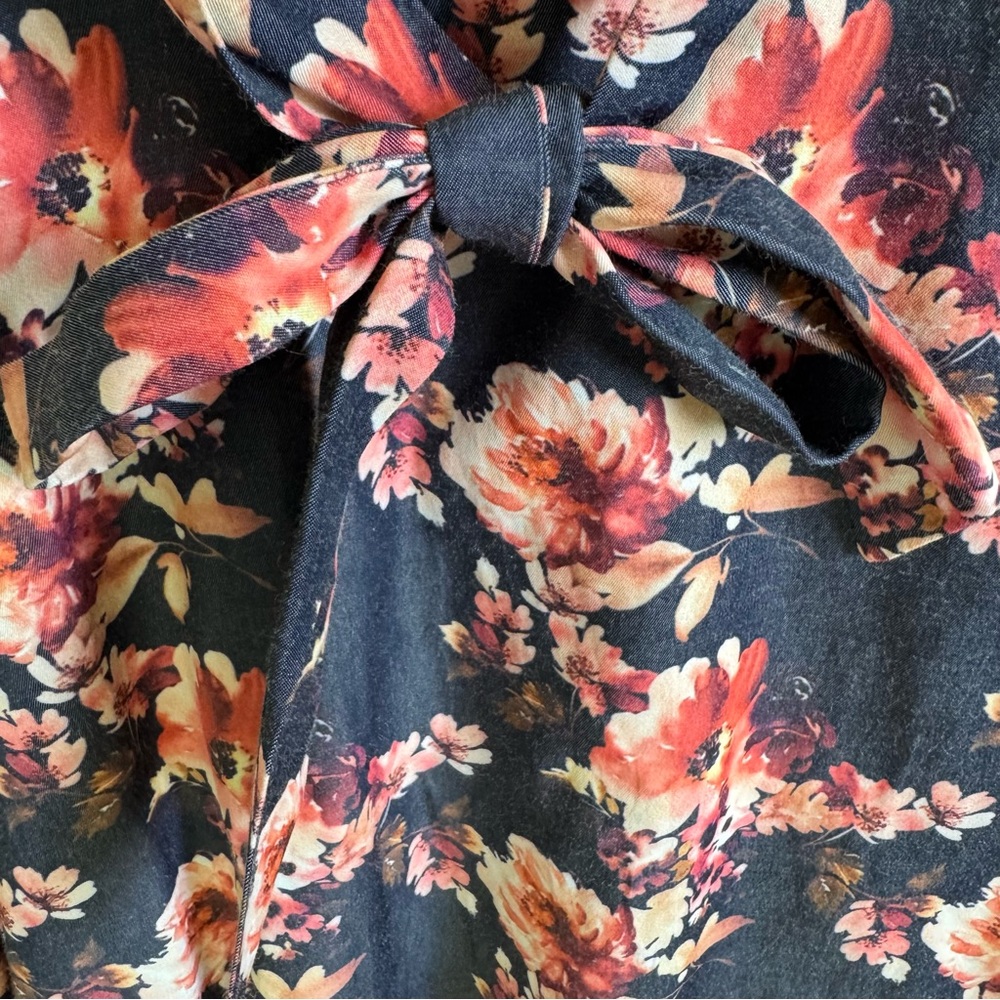 Makena Lane Grey & Pink Floral Long Sleeve Girl's Dress with Neckline Bow Size 8 - Picture 4 of 8